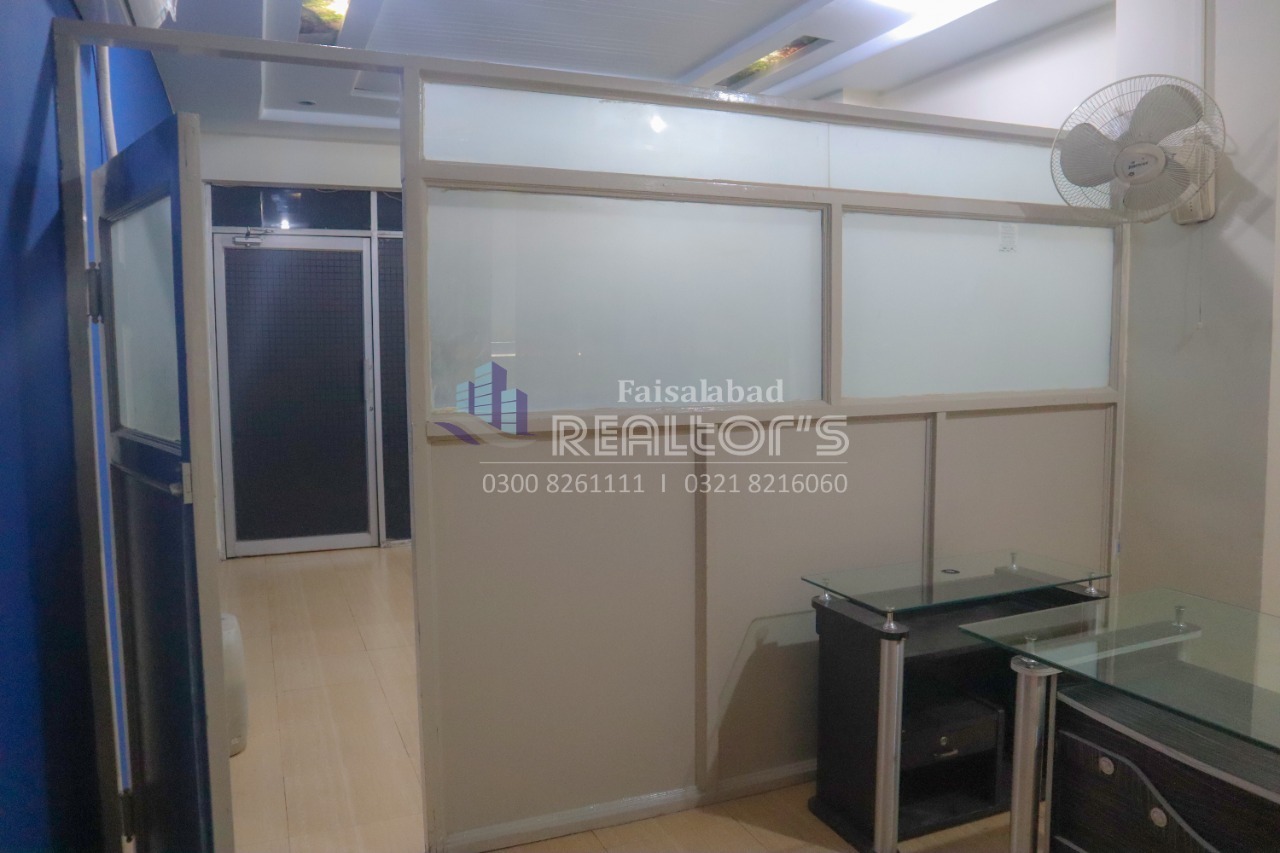 300 sq.ft Office for Rent in Faisalabad at Kohinoor