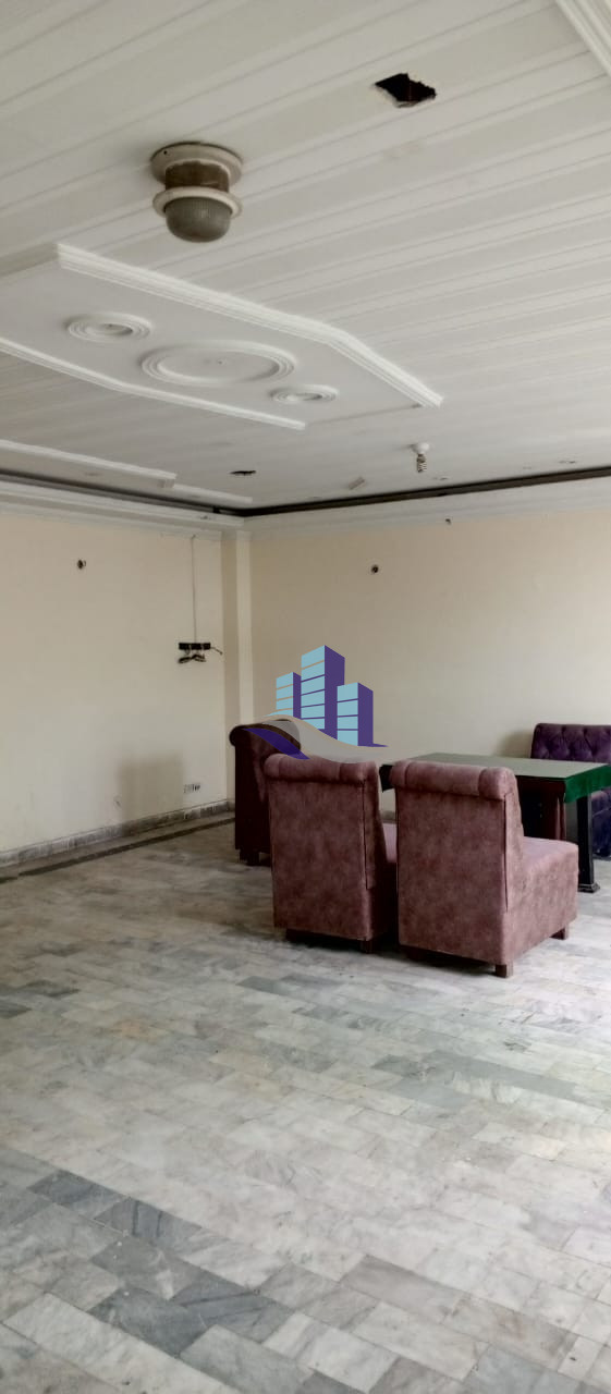800 sq.ft Office Available for Rent at Susan Road, Faisalabad