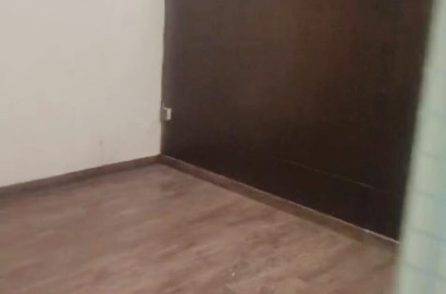 Office Available for Rent on cacnal Road Faisalabad