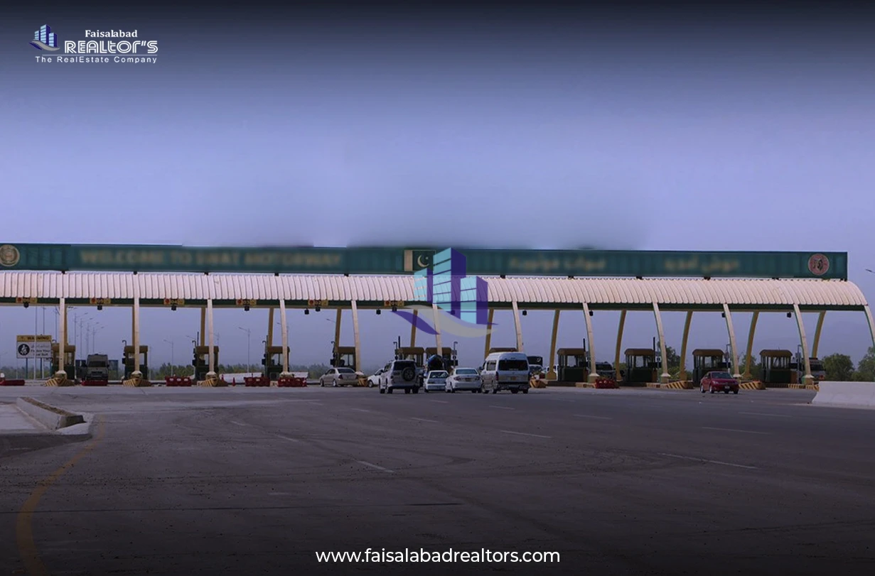 complete-guide-to-motorway-toll-plazas-2.webp