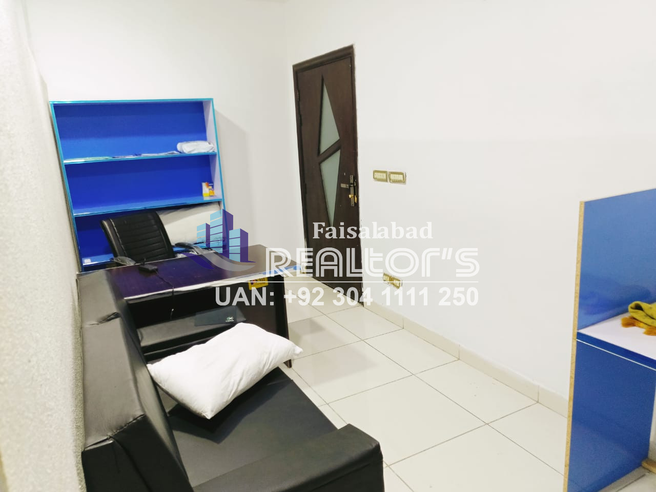 3000 sq ft office for rent in Faisalabad - Commercial Office