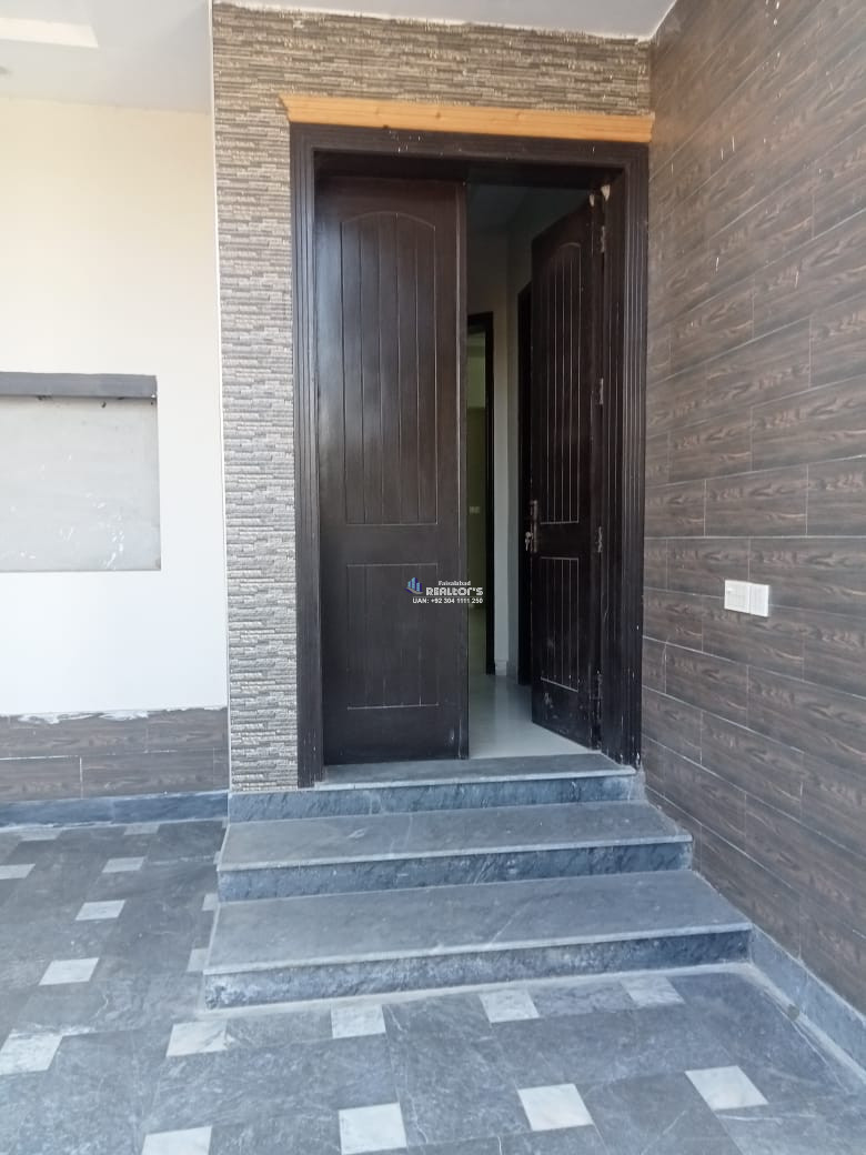 10 Marla Home for sale in Faisalabad