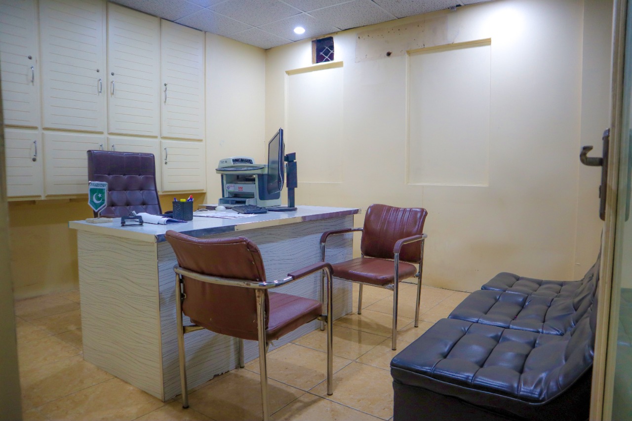 Office on Rent at jaranwala road Kohinoor Fsd.