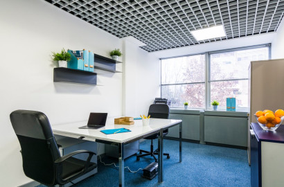 936 sq.ft fully furnished office for rent at kohinoor city Faisalabad