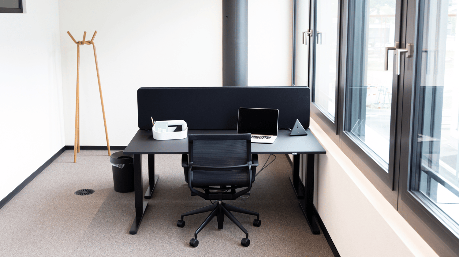 1350 sq.ft Office For Rent at Main D ground Faisalabad