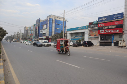 Commercial Plaza For Sale at Susan Road Faisalabad