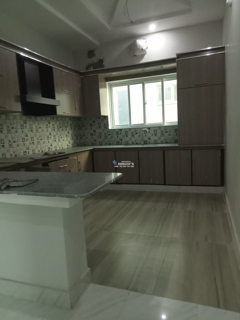 10 Marla Home for sale in Faisalabad