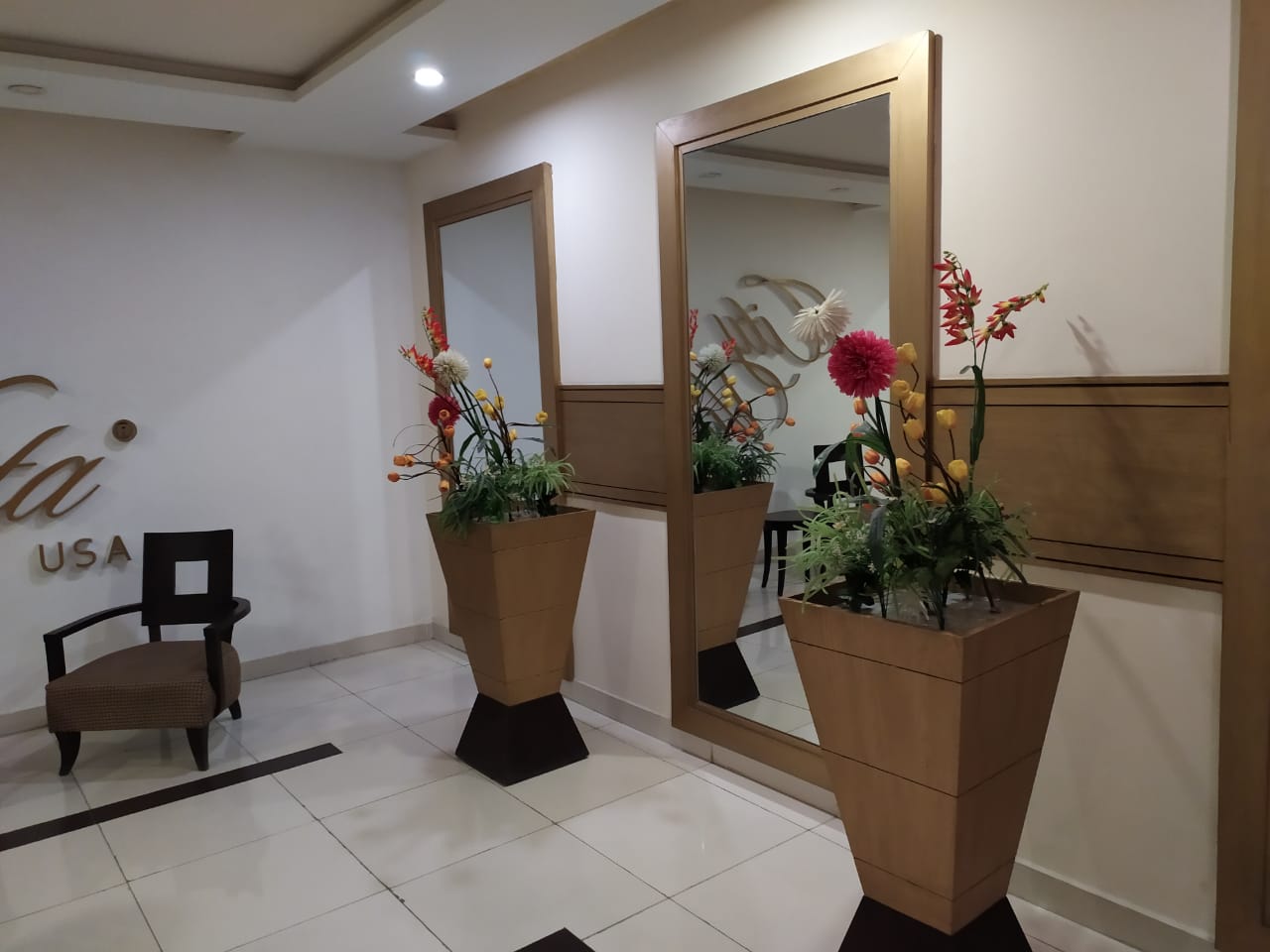 Furnished Room available for rent at Kohinoor Faisalabad