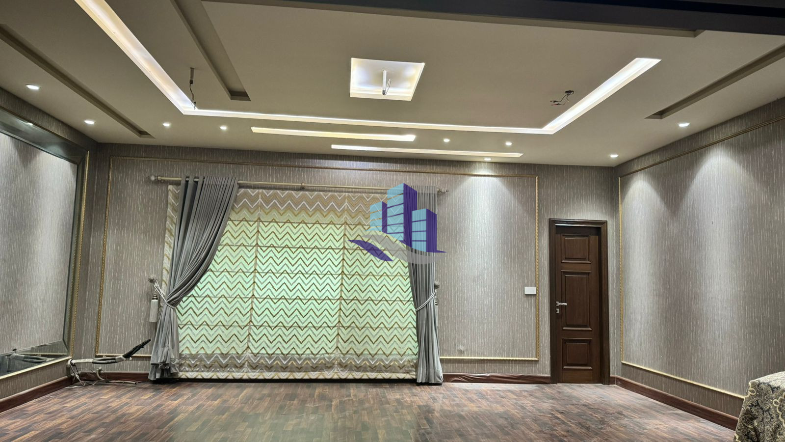 1 kanal house for sale in Officer Colony Madina Town Faisalabad