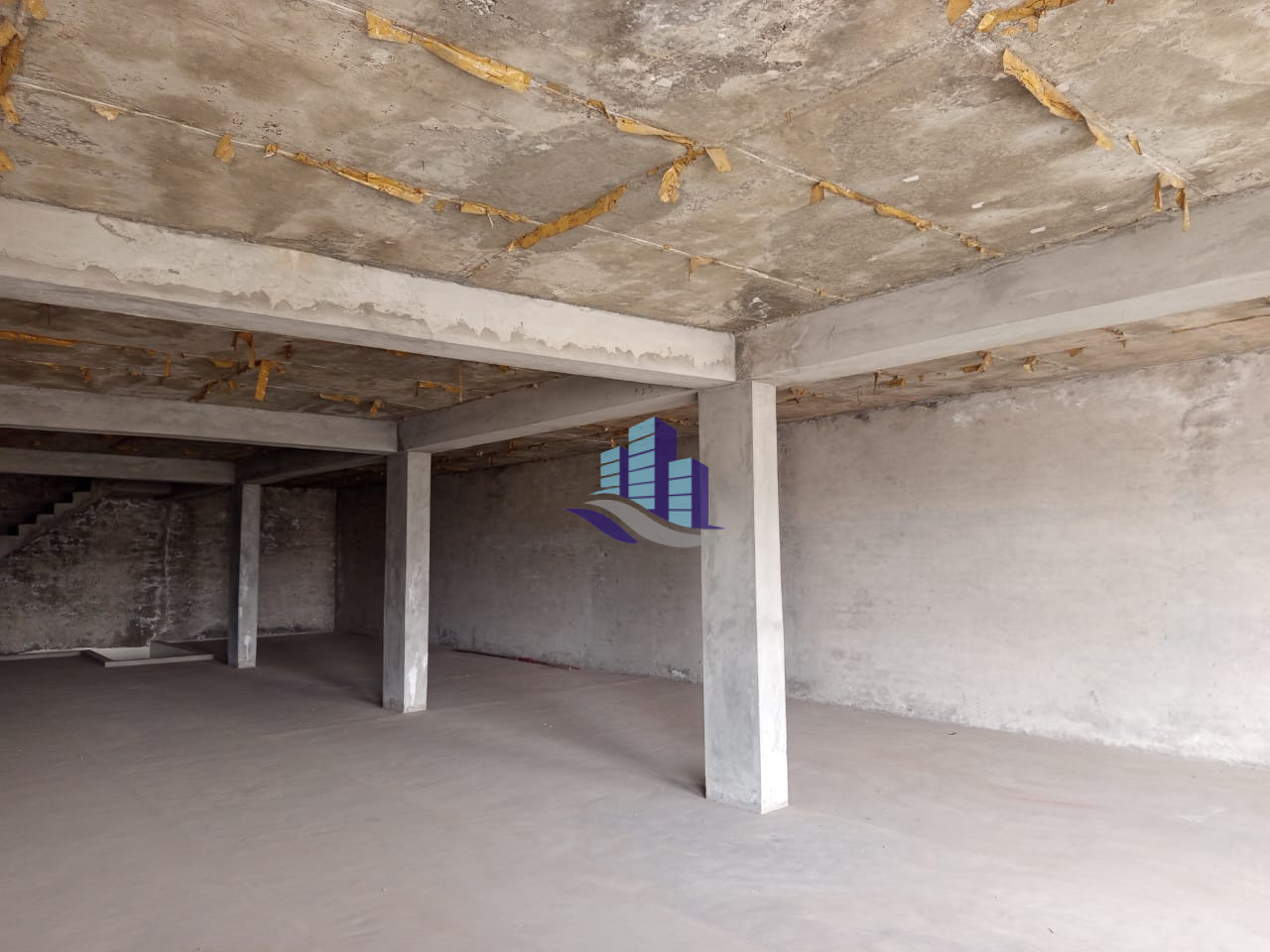 18 Marla Commercial Hall for Rent at Canal Road Faisalabad