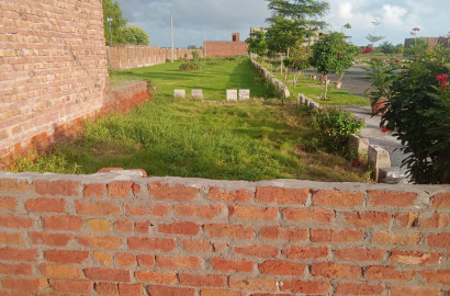 420 Sq Ft Commercial Plot for Sale in Aman Town Khurrianwala Faisalabad