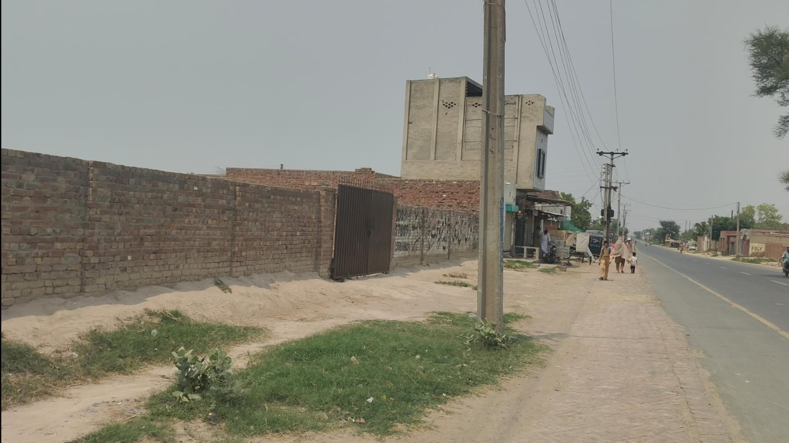 85 Marla Commercial Property For Sale Near Makwana Chowk – 117 Ft Front, Corner Market