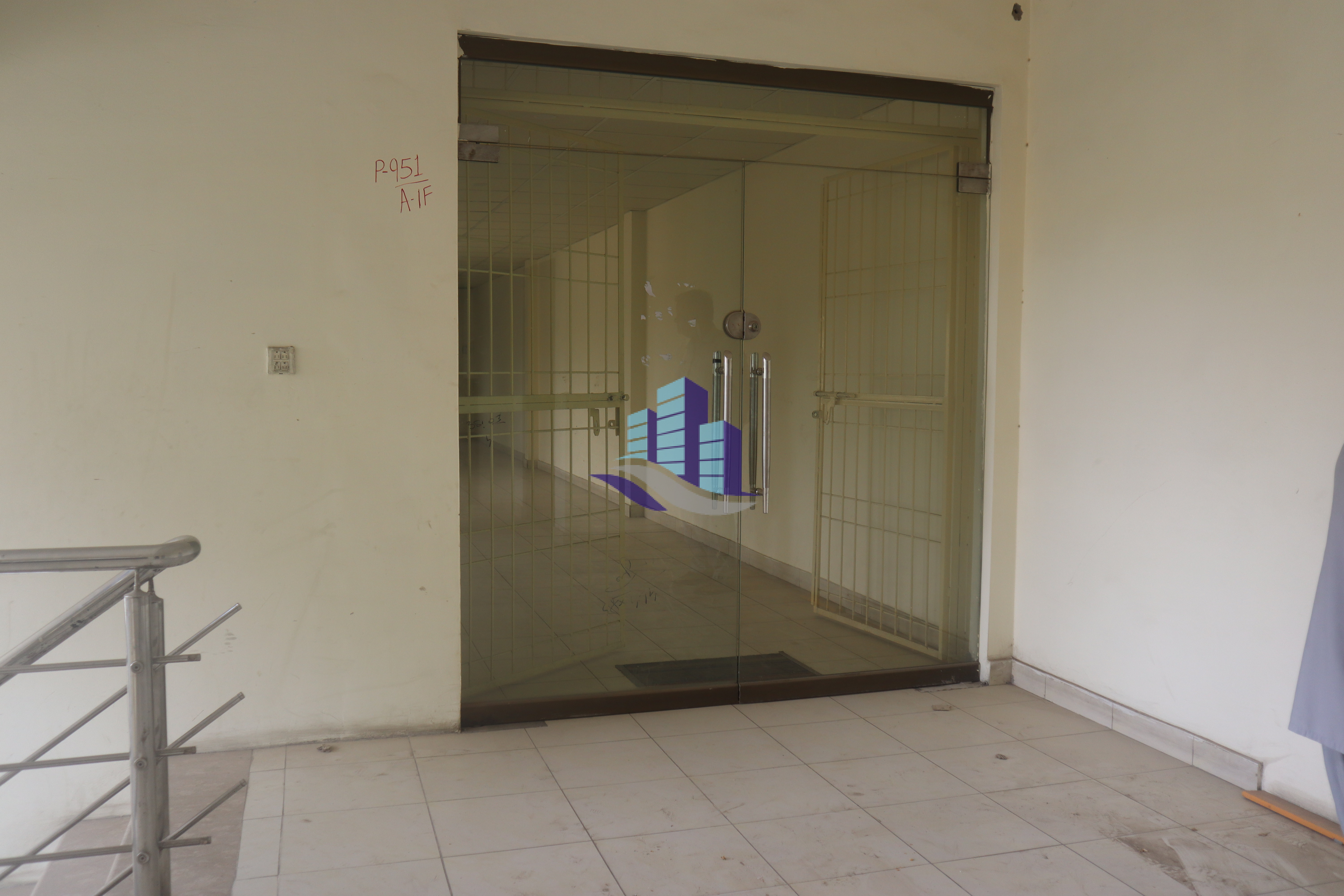 860 Sq Ft Ideal Office Available For Rent Susan Road at Faisalabad