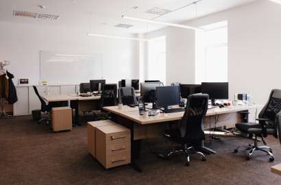 1100 sq ft ready to use office available for rent Kohinoor Faisalabad