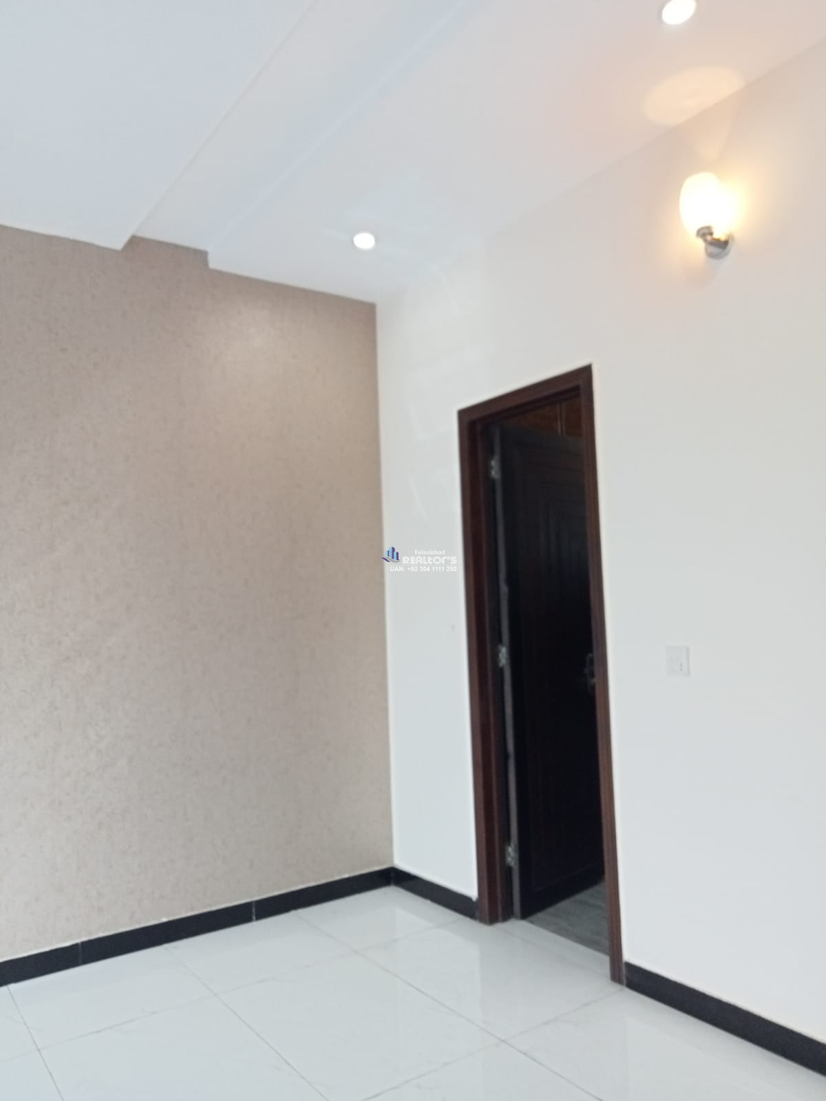 7.5 Marla Home for sale in Faisalabad